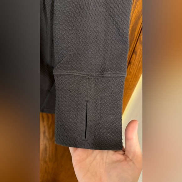 Duluth Trading Co. Women’s Textured Jacquard Funnelneck Tunic - XL - Picture 4 of 6